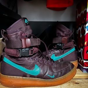 Nike SF af1 burgundy colour way